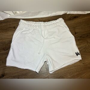 Young LA  bodybuilding White shorts